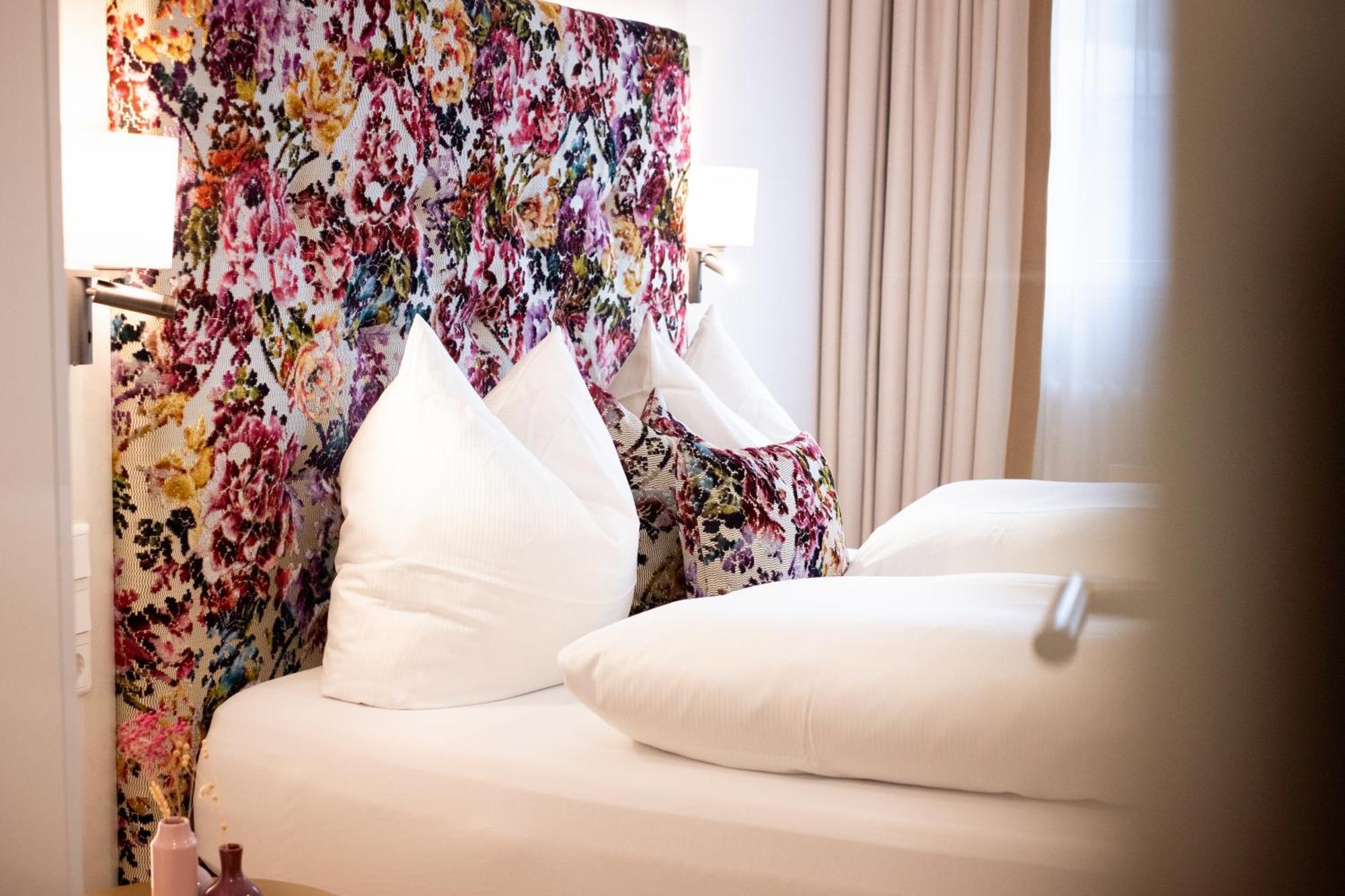 Menge An Der Schlacht Hotel