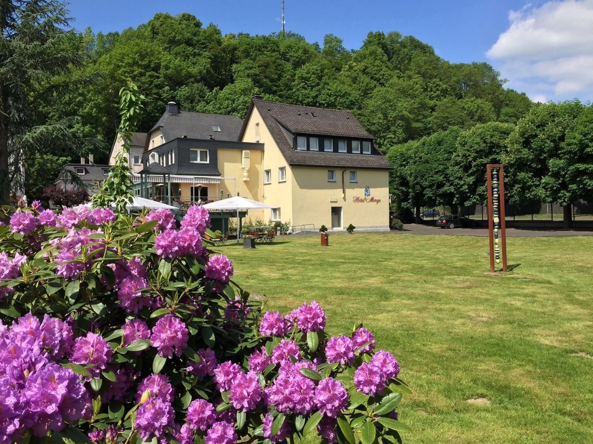 Hotel Menge An Der Schlacht 3*